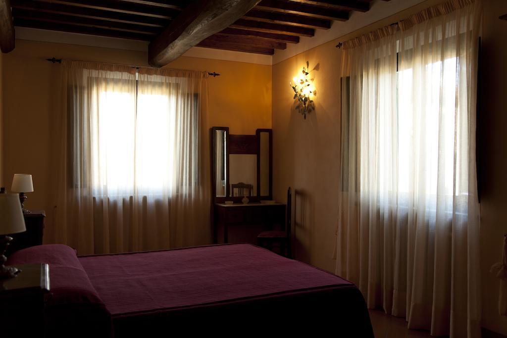 Agriturismo La Colombaia Cerreto Guidi Rum bild